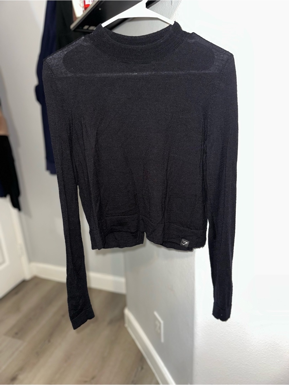 Gymshark discontinued 100% Wool rare addition knit crop sweater with slit